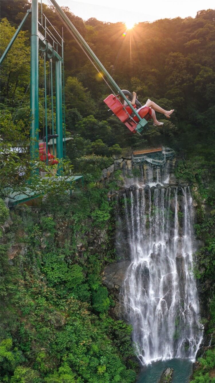 gulong canyon cliff swing